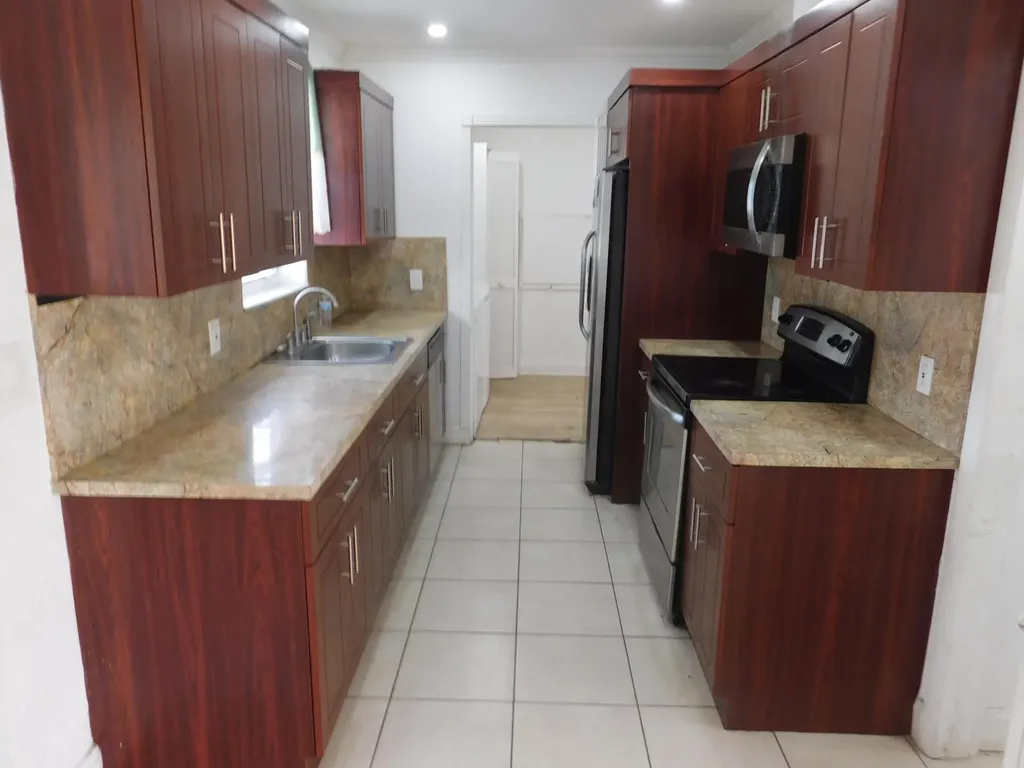 2251 NW 29th Terrace Fort Lauderdale FL 33311