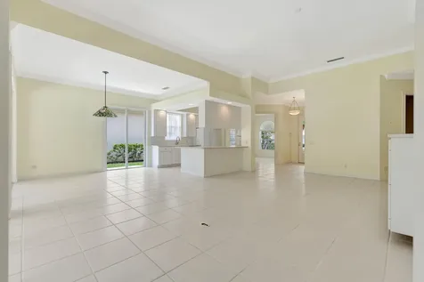 8894 SE Retreat Drive Hobe Sound FL 33455