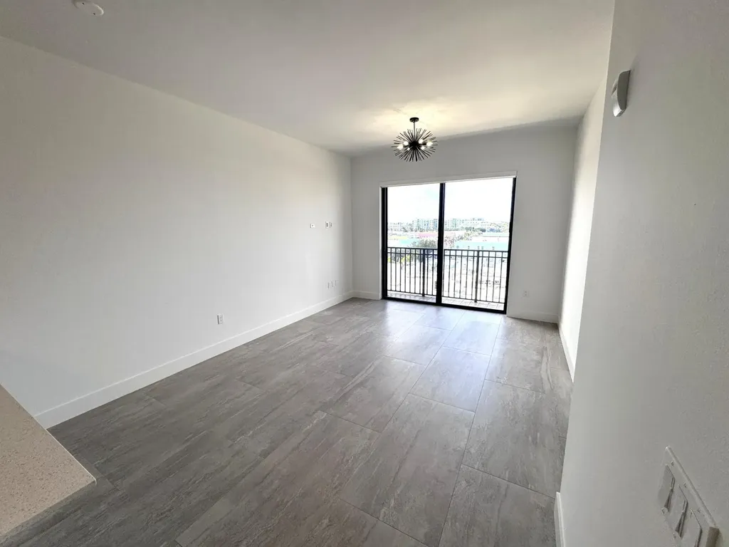 511 Lucerne Avenue Lake Worth Beach FL 33460