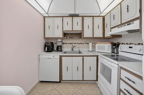 809 Normandy Q Delray Beach FL 33484