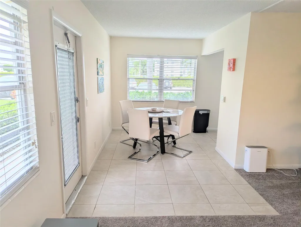 589 Fanshaw O Boca Raton FL 33434