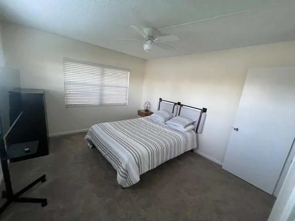 589 Fanshaw O Boca Raton FL 33434