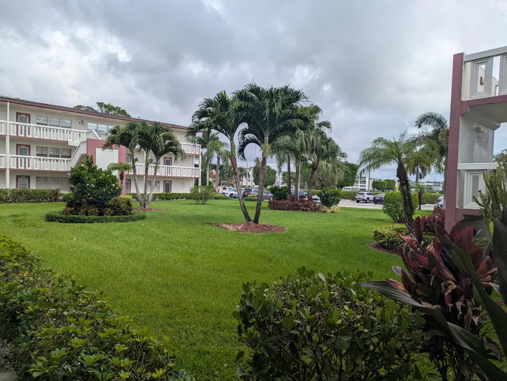 589 Fanshaw O Boca Raton FL 33434