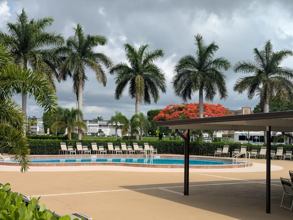 589 Fanshaw O Boca Raton FL 33434