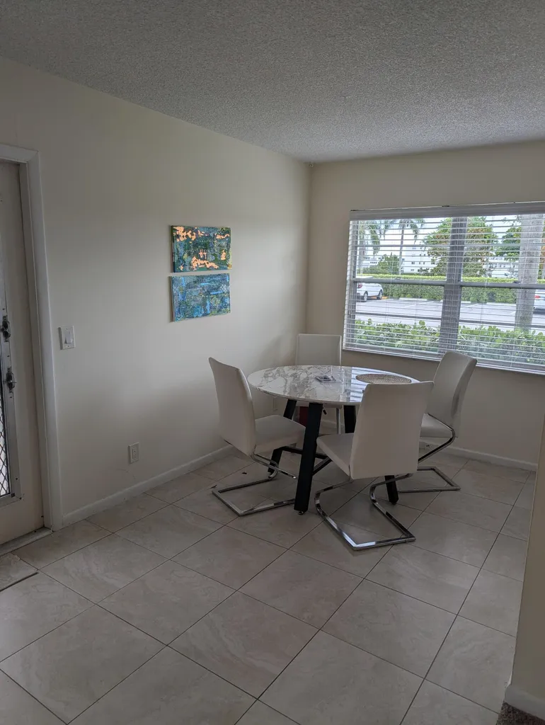 589 Fanshaw O Boca Raton FL 33434