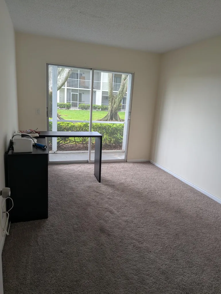 589 Fanshaw O Boca Raton FL 33434