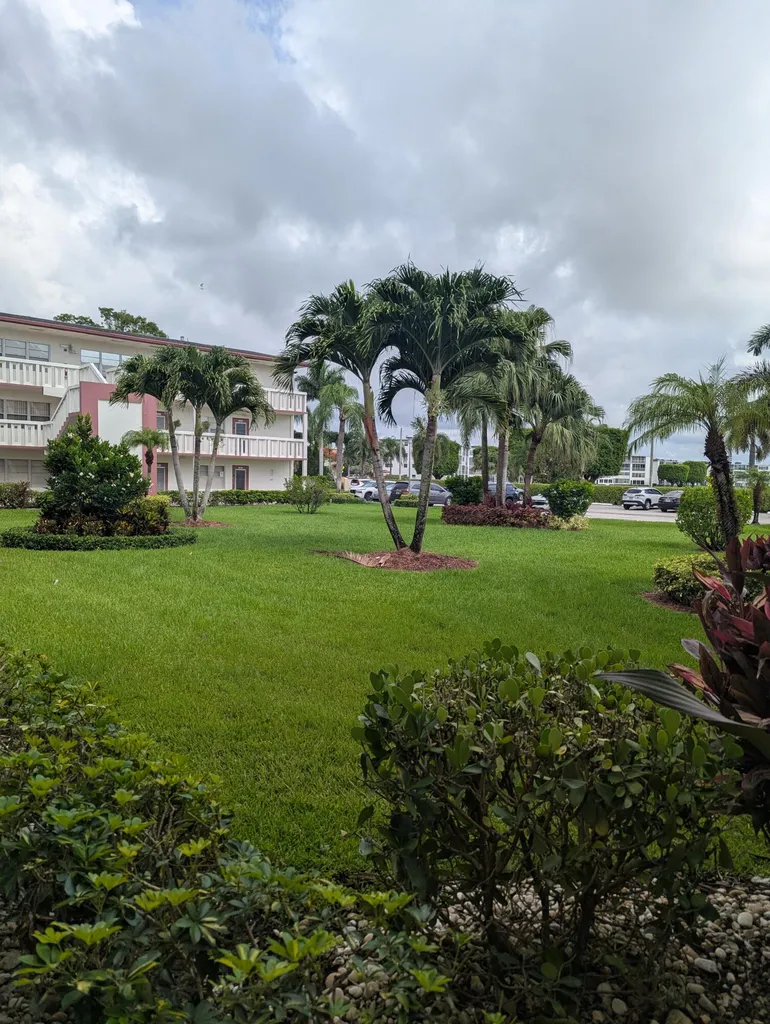 589 Fanshaw O Boca Raton FL 33434