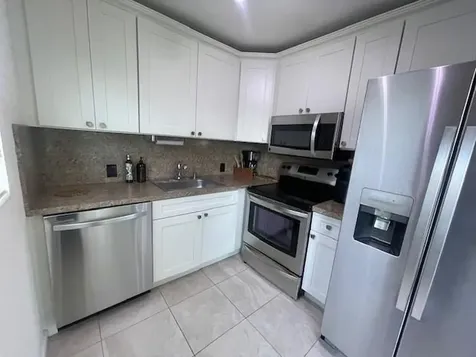589 Fanshaw O Boca Raton FL 33434
