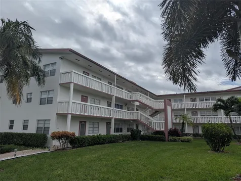 589 Fanshaw O Boca Raton FL 33434