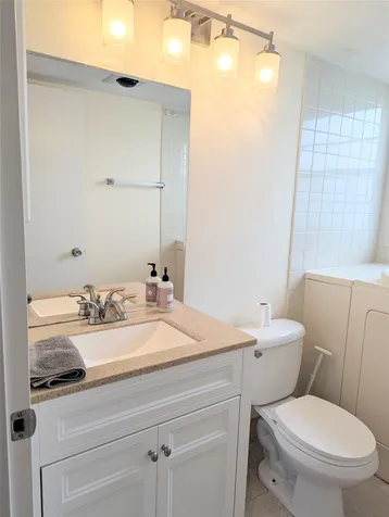 589 Fanshaw O Boca Raton FL 33434