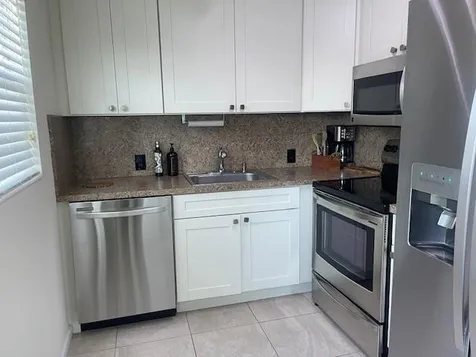 589 Fanshaw O Boca Raton FL 33434