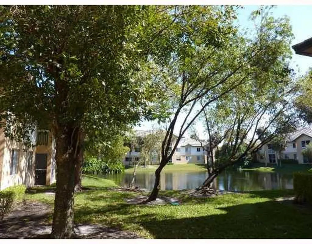 9877 Westview Drive Coral Springs FL 33076
