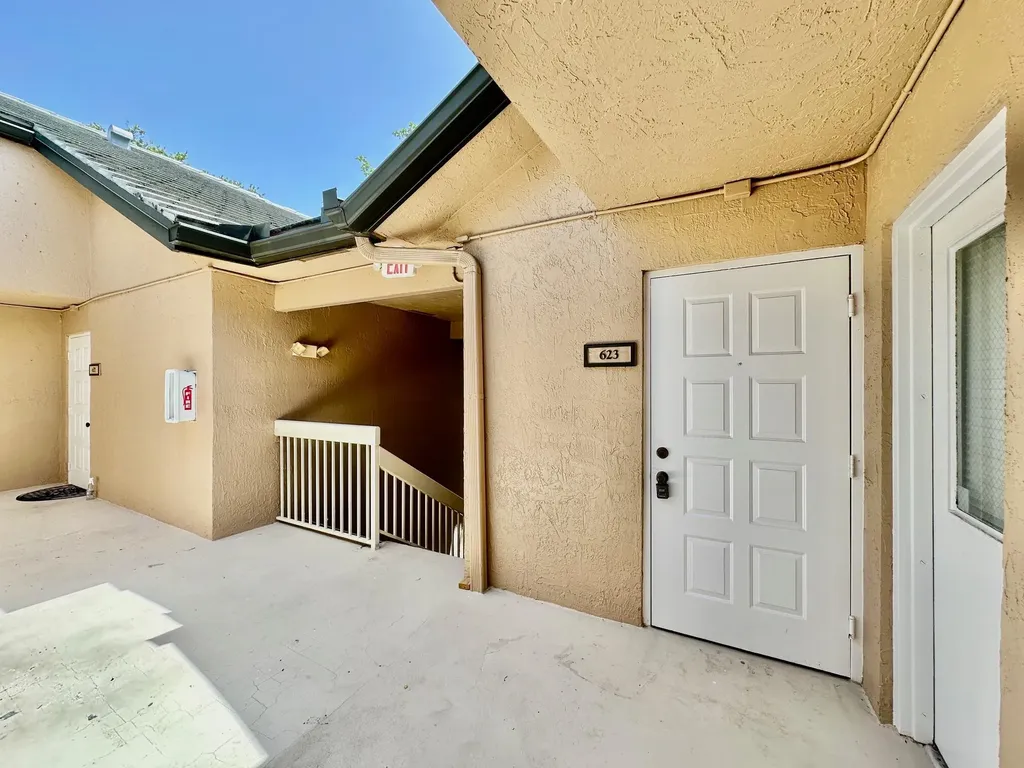 9877 Westview Drive Coral Springs FL 33076