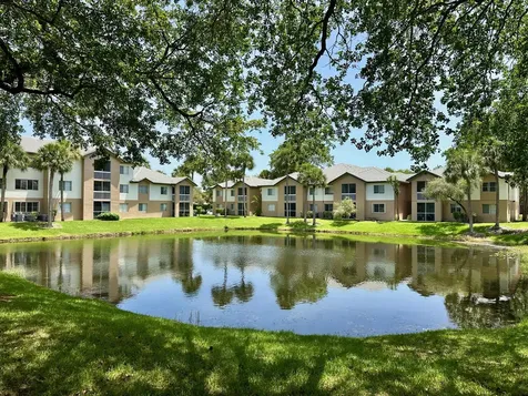 9877 Westview Drive Coral Springs FL 33076
