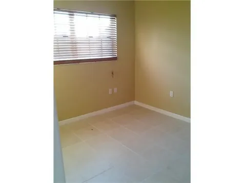 8841 NW 14th Street Pembroke Pines FL 33024