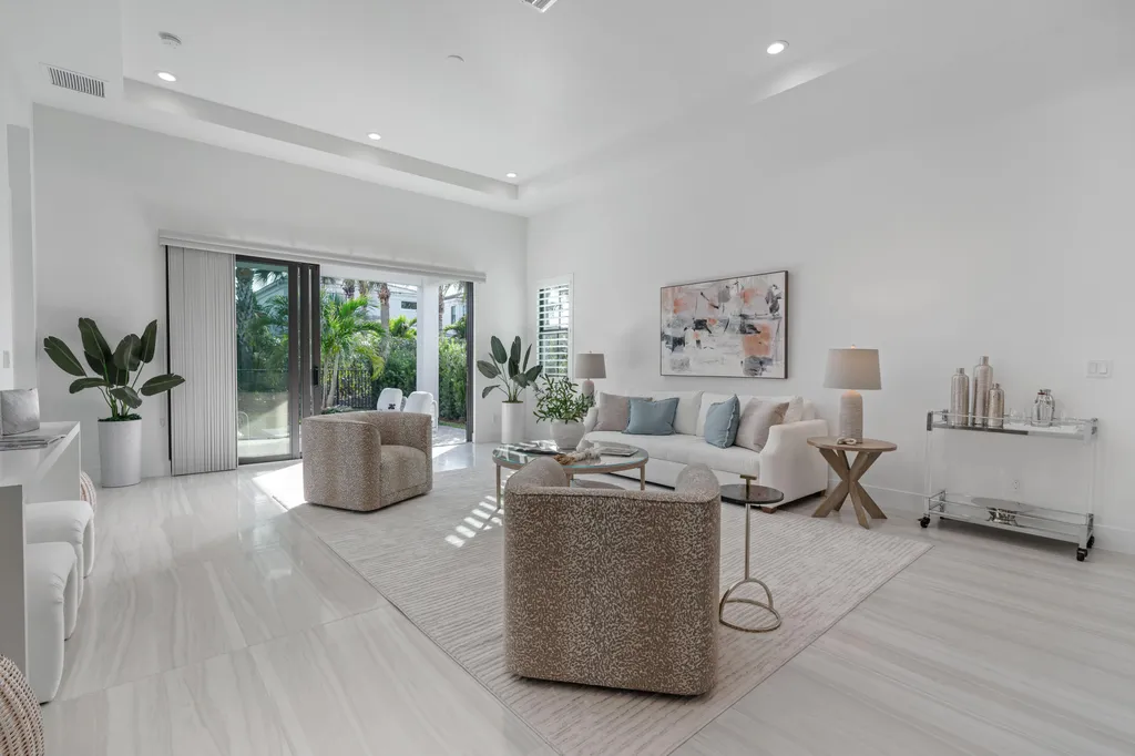 13710 Artisan Circle Palm Beach Gardens FL 33418