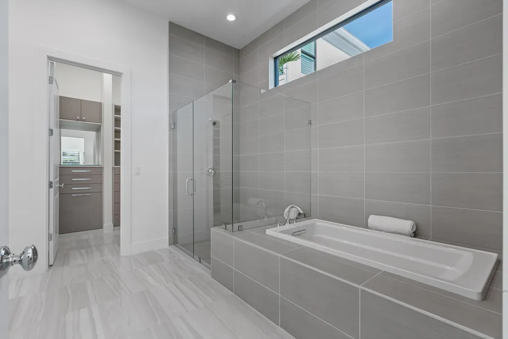 13710 Artisan Circle Palm Beach Gardens FL 33418