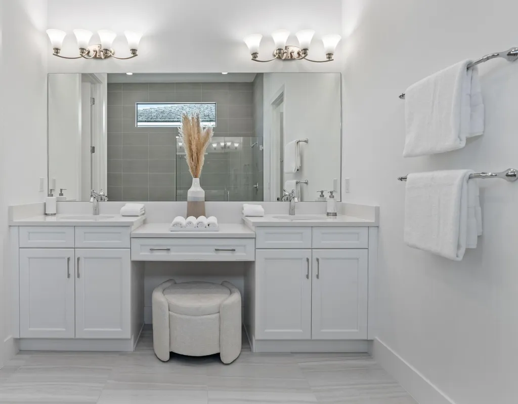 13710 Artisan Circle Palm Beach Gardens FL 33418