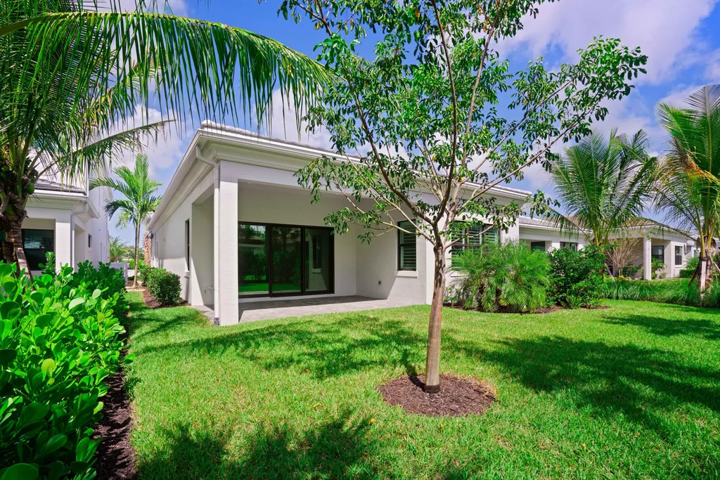 13710 Artisan Circle Palm Beach Gardens FL 33418