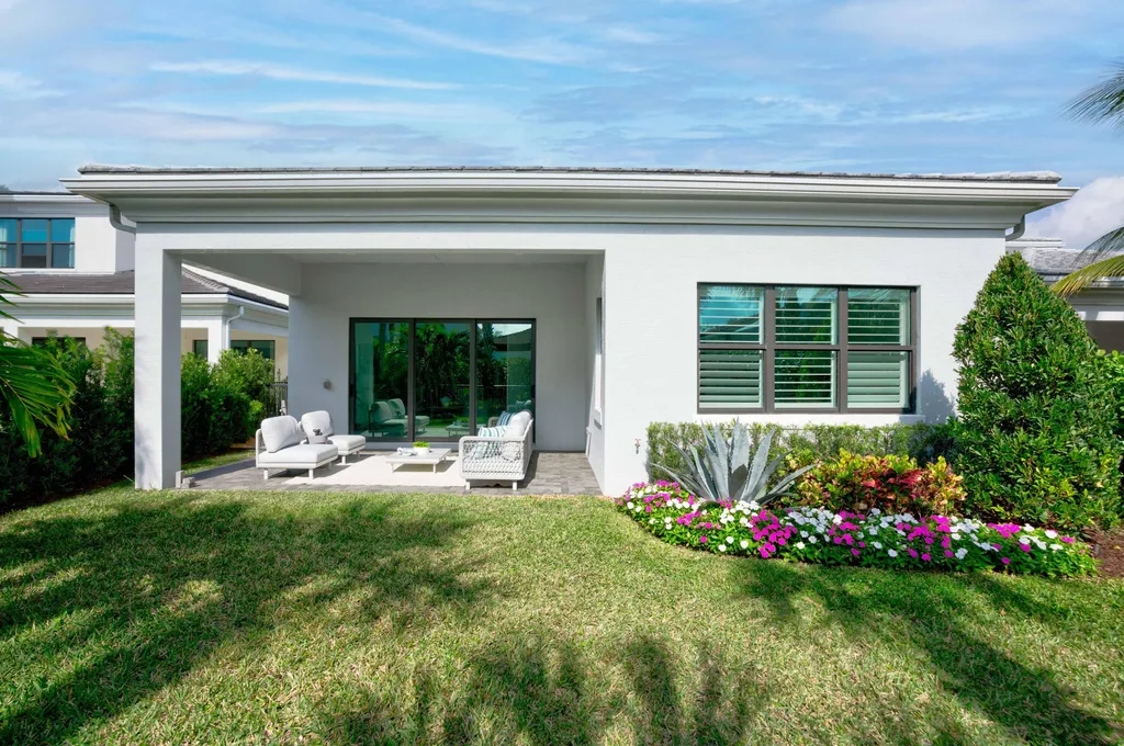 13710 Artisan Circle Palm Beach Gardens FL 33418