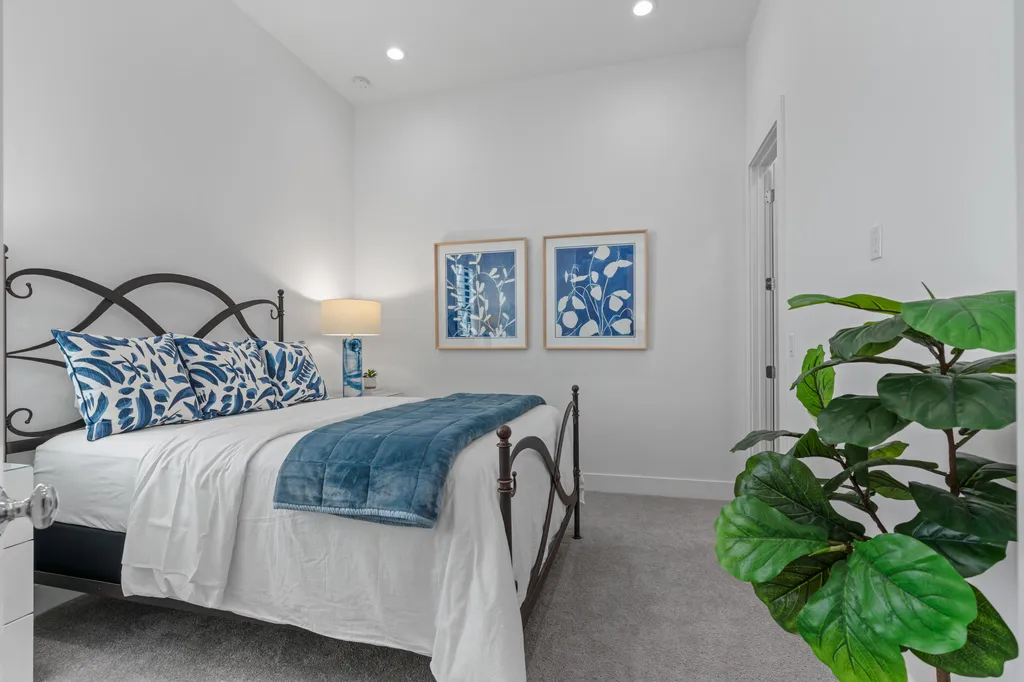 13710 Artisan Circle Palm Beach Gardens FL 33418