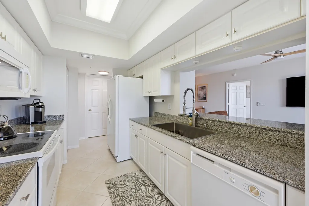 2880 NE 14th Street Causeway Pompano Beach FL 33062