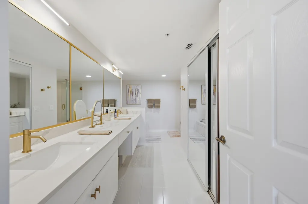 2880 NE 14th Street Causeway Pompano Beach FL 33062
