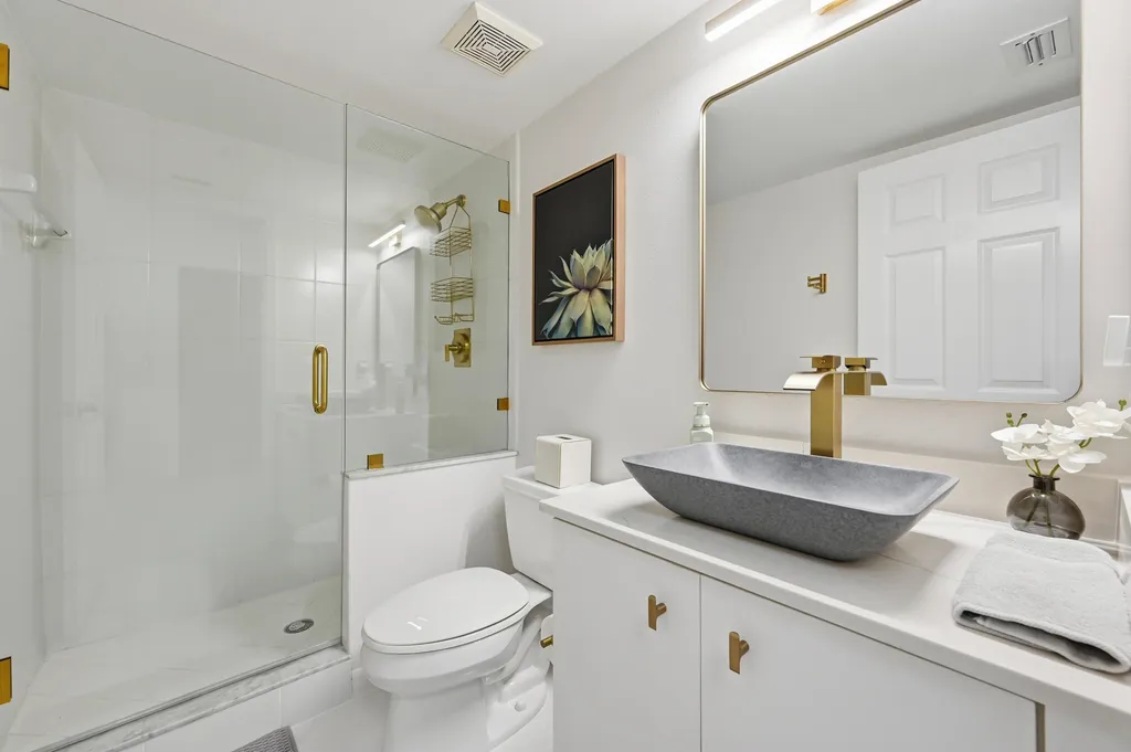 2880 NE 14th Street Causeway Pompano Beach FL 33062