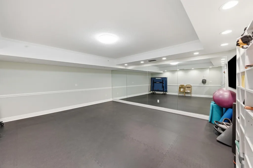 2880 NE 14th Street Causeway Pompano Beach FL 33062