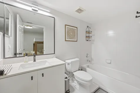 2880 NE 14th Street Causeway Pompano Beach FL 33062