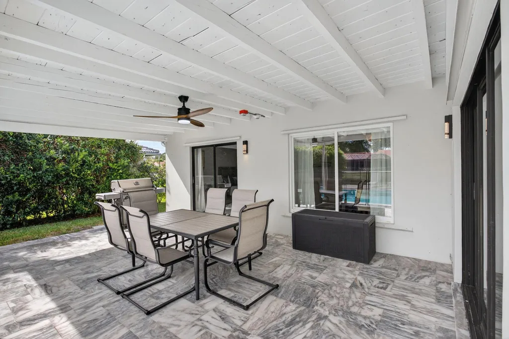 2421 NW 114th Avenue Coral Springs FL 33065