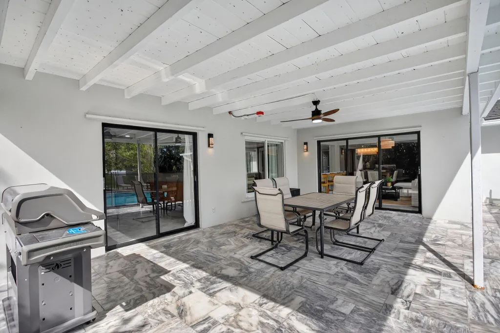 2421 NW 114th Avenue Coral Springs FL 33065