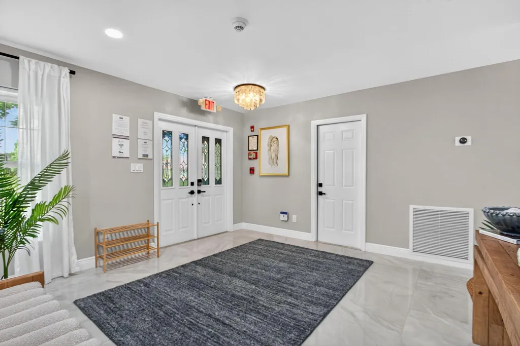 2421 NW 114th Avenue Coral Springs FL 33065