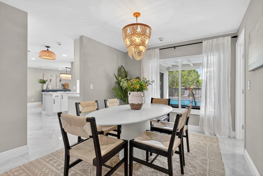 2421 NW 114th Avenue Coral Springs FL 33065