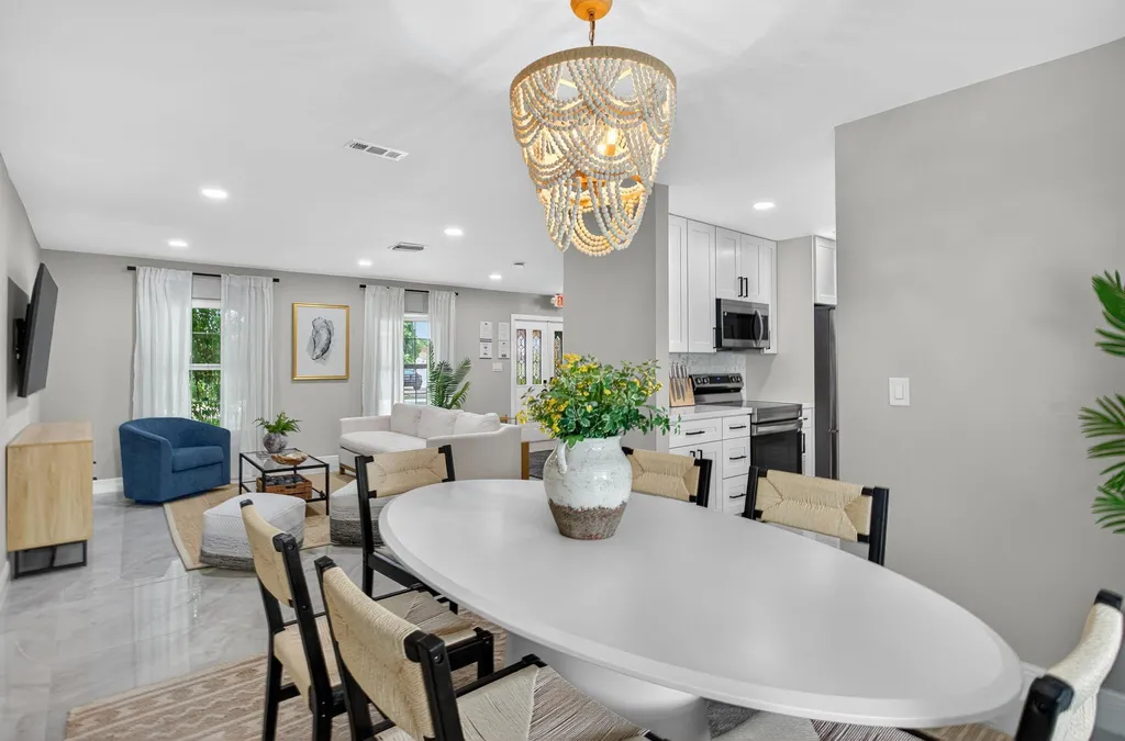 2421 NW 114th Avenue Coral Springs FL 33065