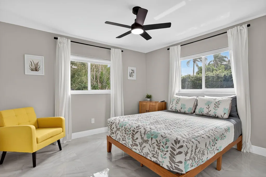 2421 NW 114th Avenue Coral Springs FL 33065