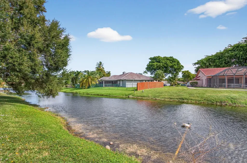 2421 NW 114th Avenue Coral Springs FL 33065