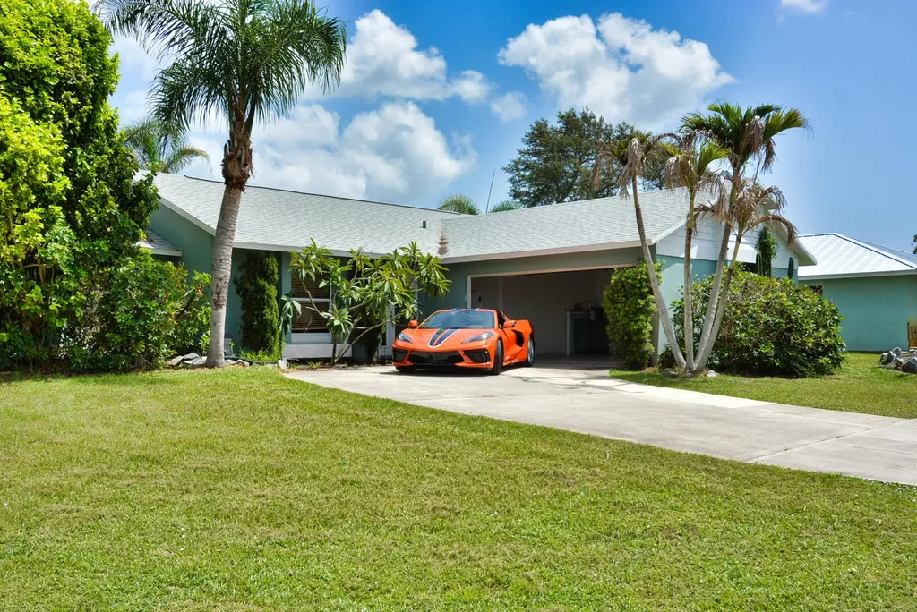 2198 SE Dolphin Road Port St Lucie FL 34952