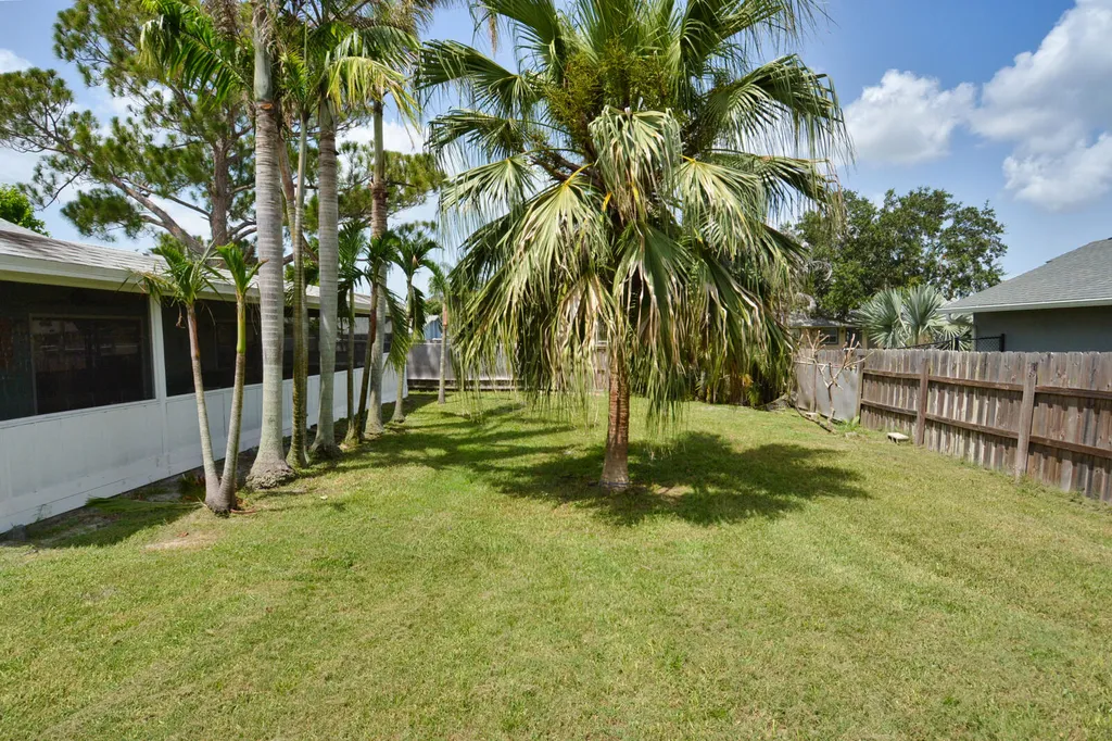 2198 SE Dolphin Road Port St Lucie FL 34952