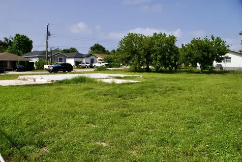 8480 SE Citrus Way Hobe Sound FL 33455