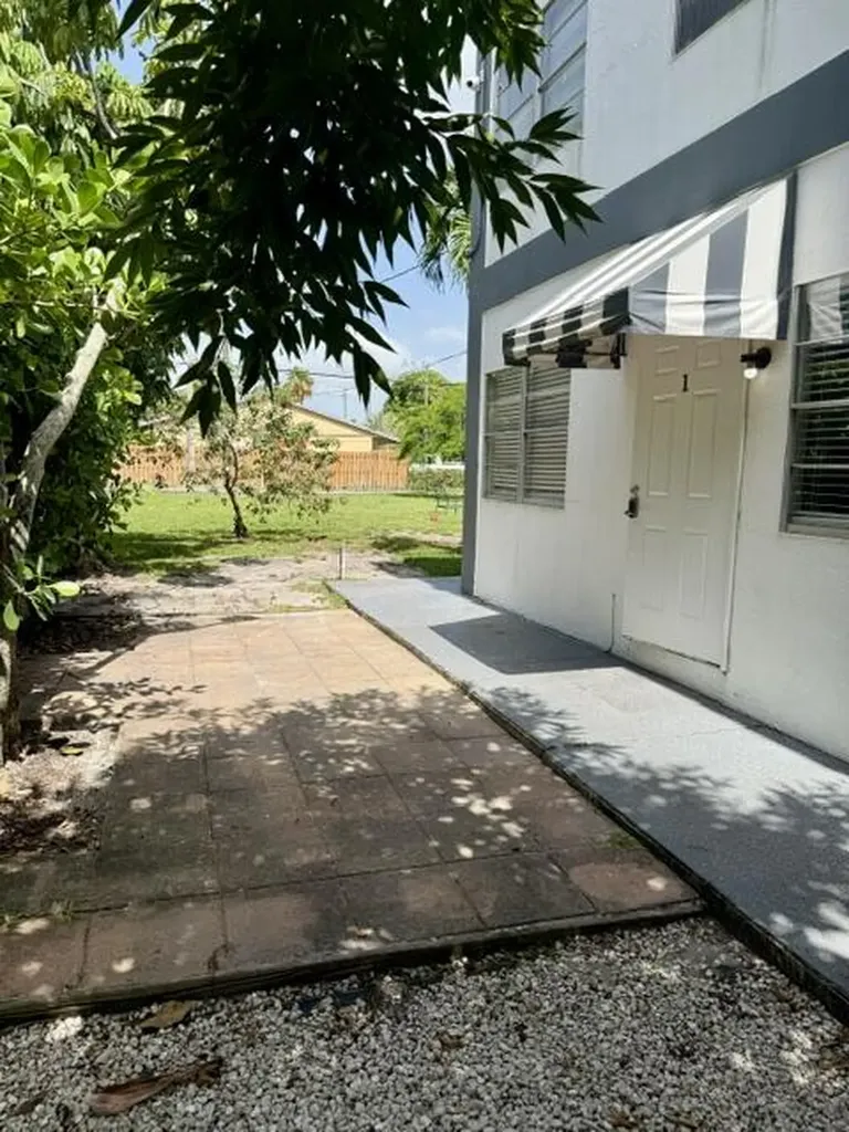 301 S M Street Lake Worth Beach FL 33460