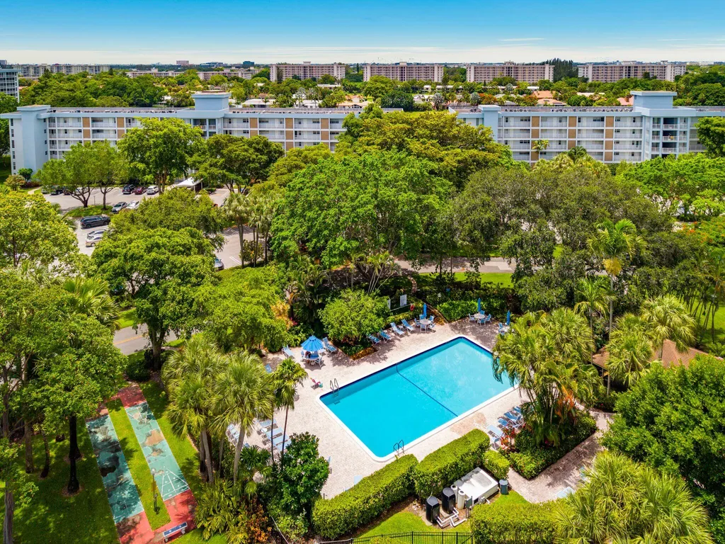 3100 N Course Lane Pompano Beach FL 33069