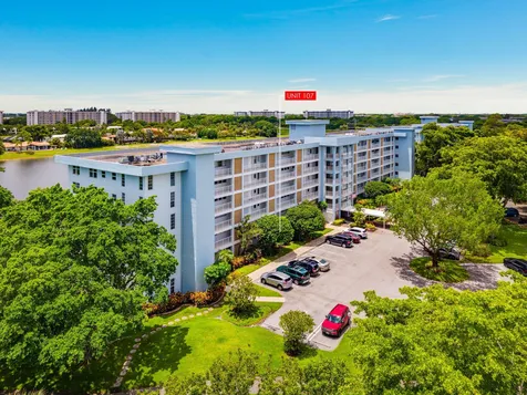 3100 N Course Lane Pompano Beach FL 33069