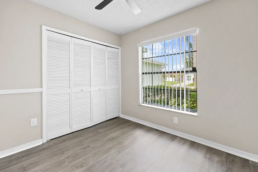 1322 Denlow Lane Royal Palm Beach FL 33411