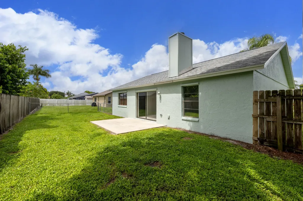 1322 Denlow Lane Royal Palm Beach FL 33411