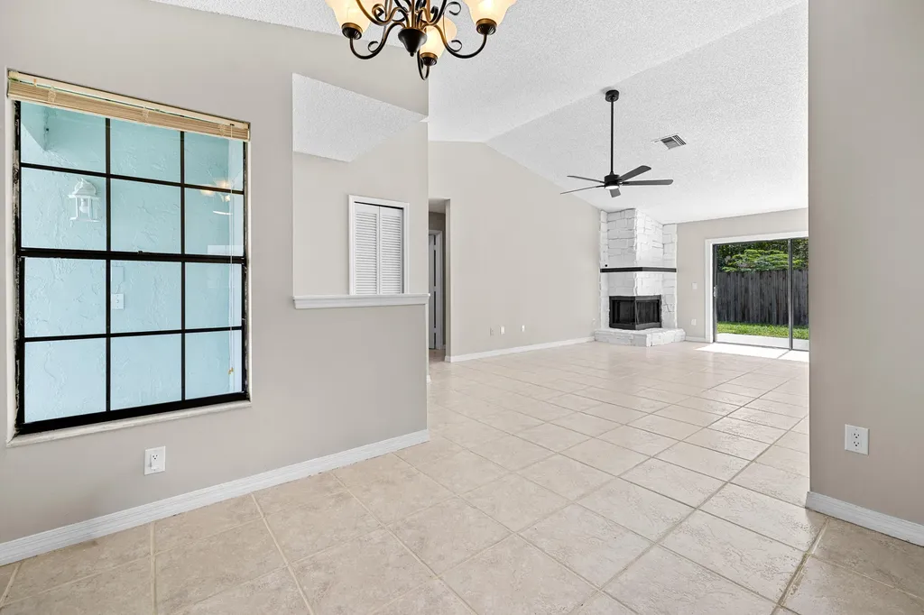 1322 Denlow Lane Royal Palm Beach FL 33411