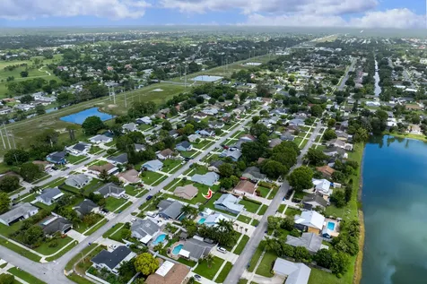 1322 Denlow Lane Royal Palm Beach FL 33411