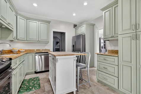 412 El Prado West Palm Beach FL 33405