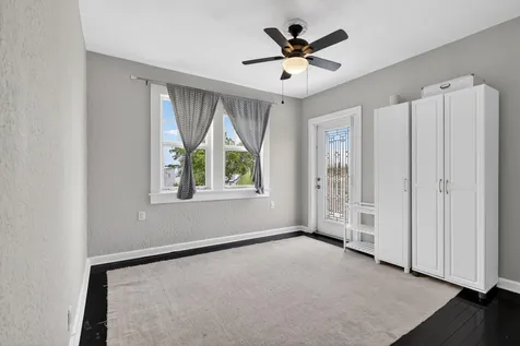 412 El Prado West Palm Beach FL 33405