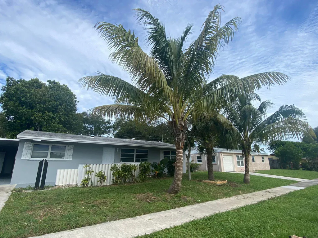 9121 Bamboo Drive Palm Beach Gardens FL 33410